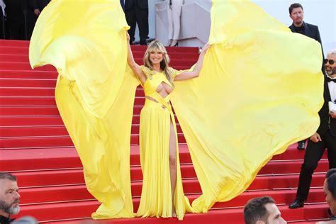 heidi klum cannes 2023 nip slip|Heidi Klum Suffers Wardrobe Malfunction on Cannes Red Carpet